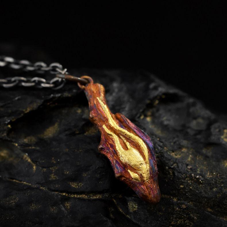 Ketting met vuurreliëf en verguld detail – 999 zilver