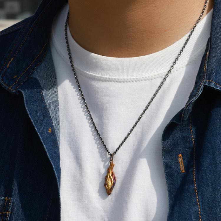 Ketting met vuurreliëf en verguld detail – 999 zilver